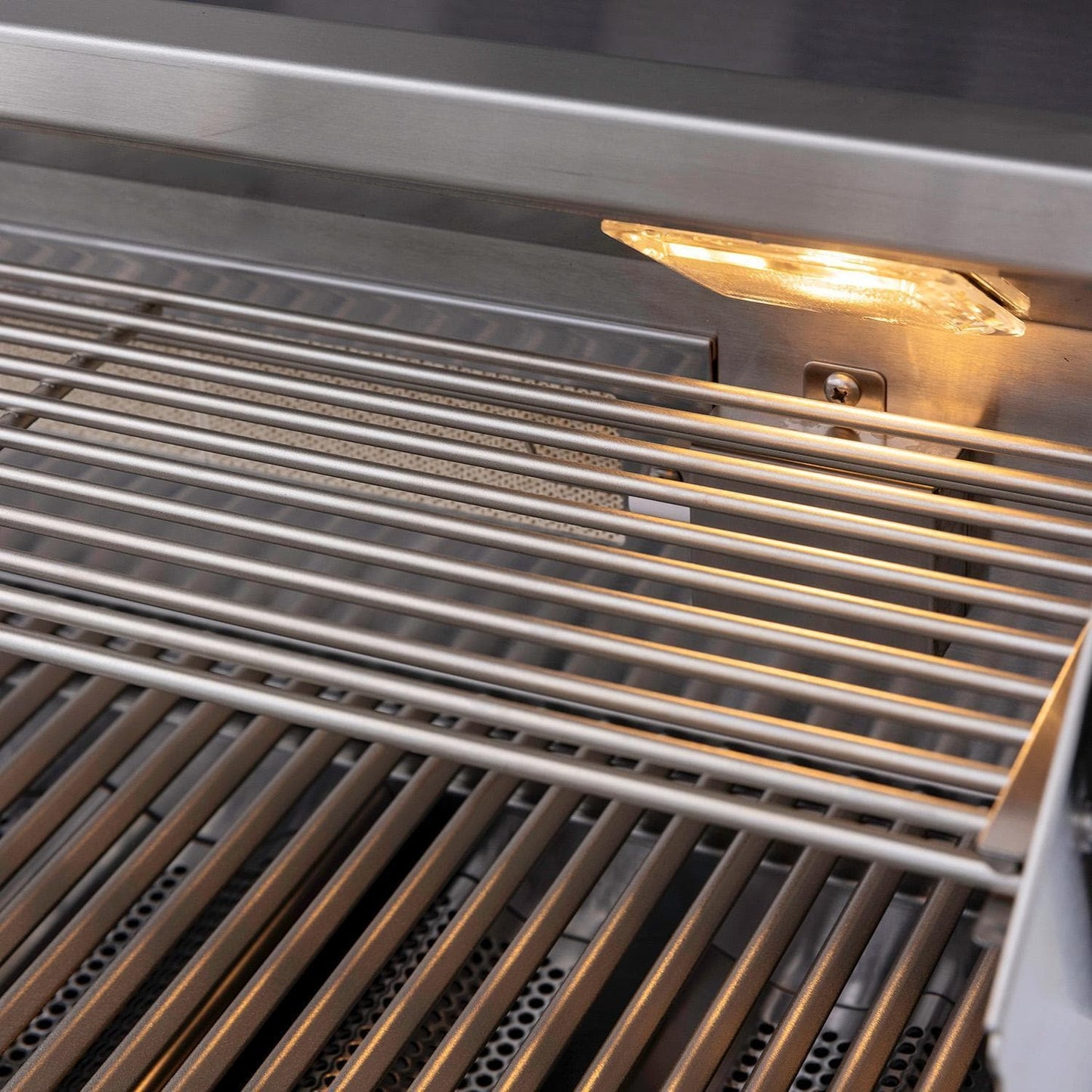 Blaze LTE+ 32" 4-Burner Built-In Gas Grill with Rear Infrared Burner